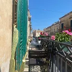 Palazzo Zappata Luxury Centro Ното