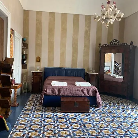 Palazzo Zappata Luxury Centro Guest house