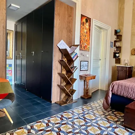 Palazzo Zappata Luxury Centro 4*